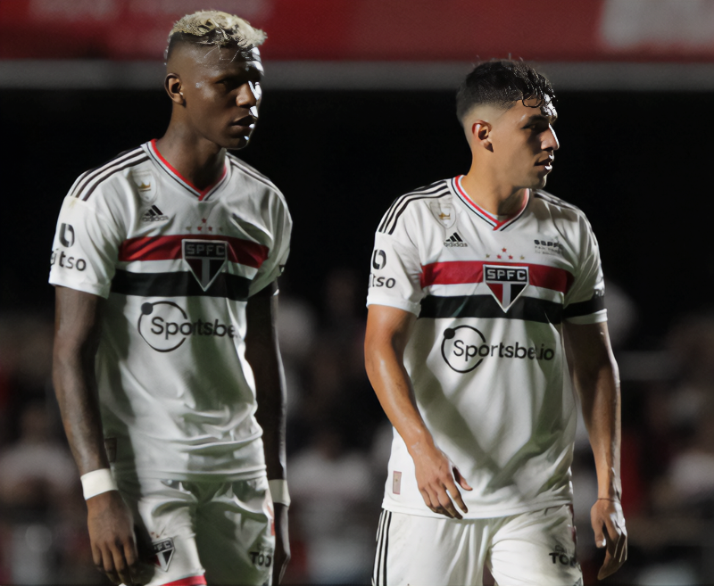 Agora é ir para o Morumbi e jogar com 10 Zagueiros