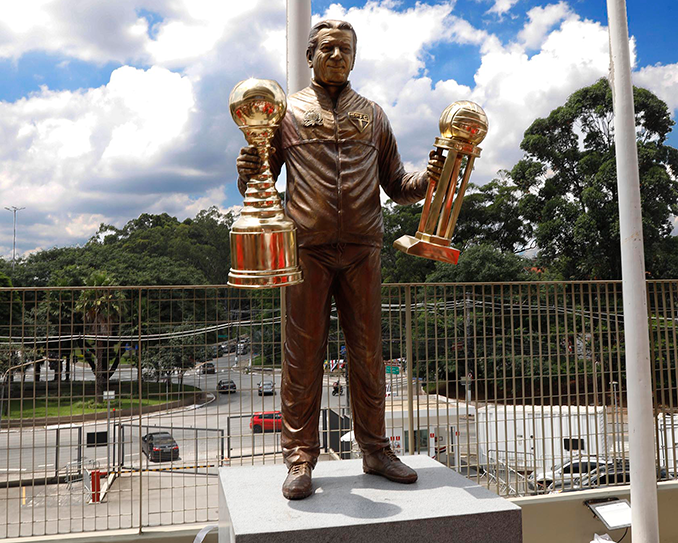 São Paulo F C Estátua de Telê Santana é inaugurada no Morumbi Folha Nobre